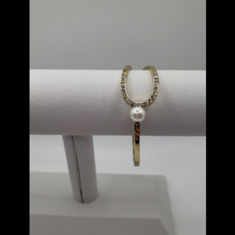 G BY GENNERO FAUX PEARL BRACELET